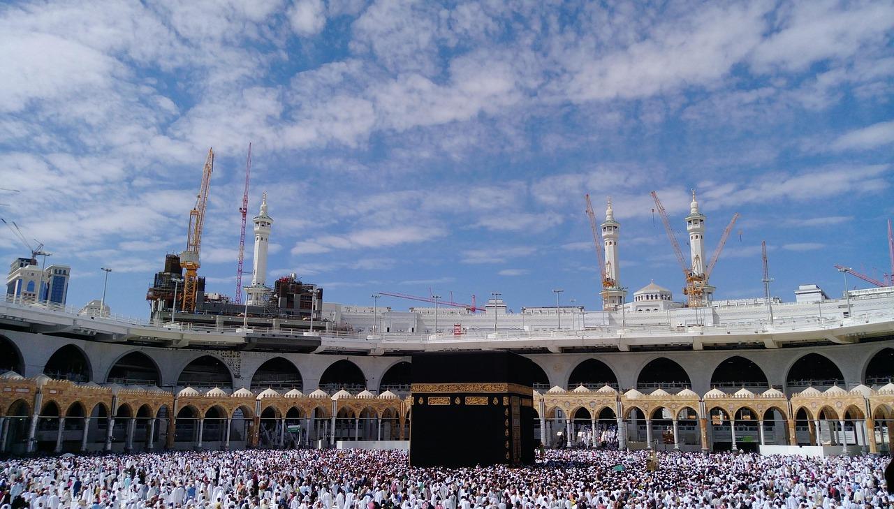 Premium Hajj and Umrah Flights from UK - 10 Nights